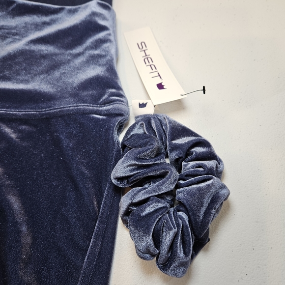 SHEFIT BOSS VELVET LEGGINGS - Picture 4 of 9